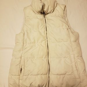 Old Navy Puffer Vest Size M
